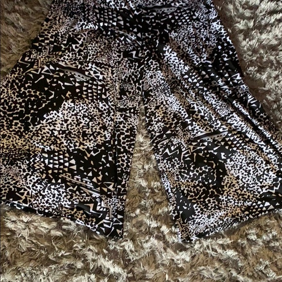 🌼FOR BUNDLE ONLY🌼Addressing Woman Palazzo - Picture 3 of 7